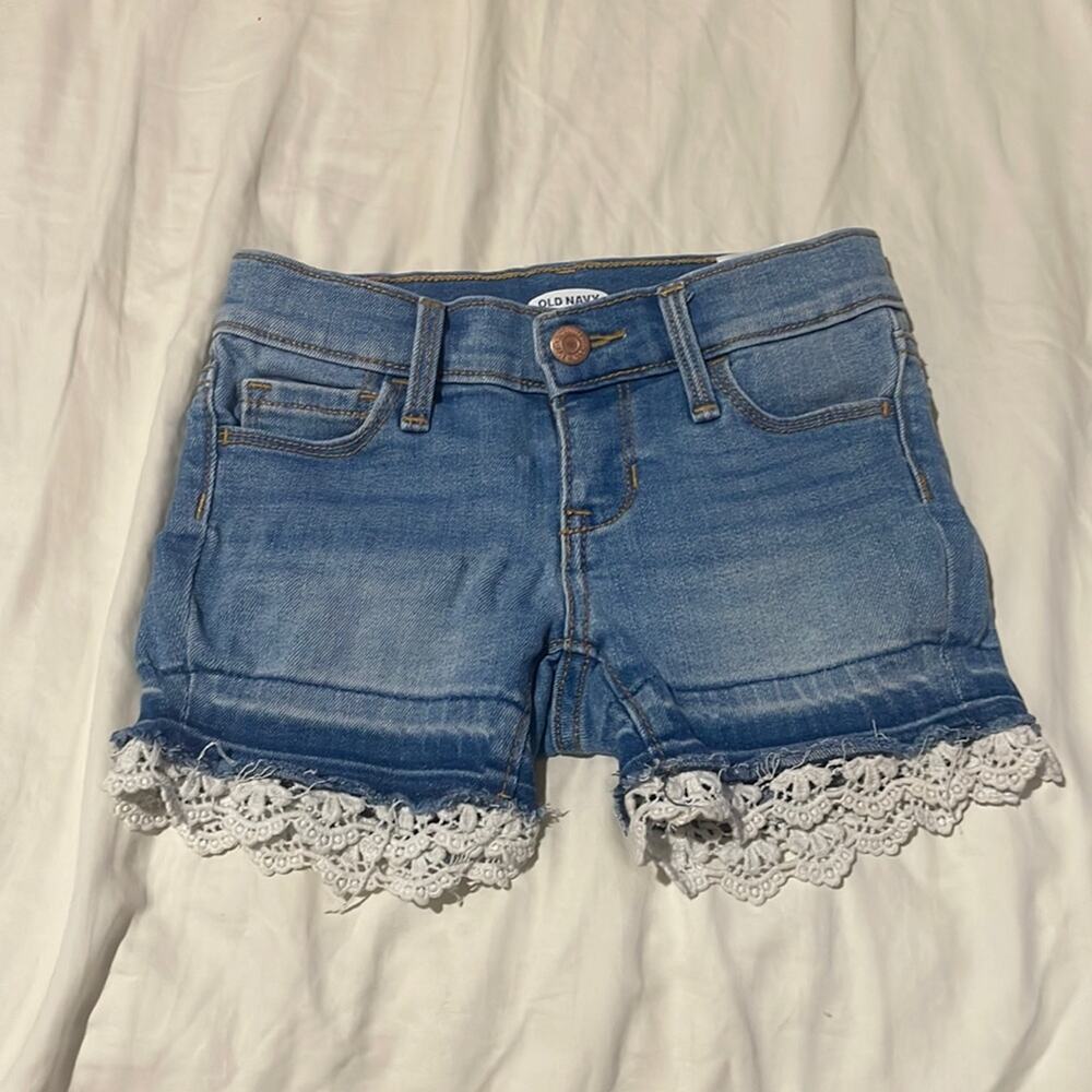 Old navy 5 denim stretch shorts cream leg lace trim euc worn once never dried
